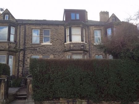 1 Bed - Somerset Road, Almondbury, Huddersfield, West Yorkshire - Photo 3