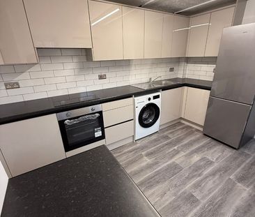 Room in a Shared House, Snowdon Road, BS16 - Photo 2
