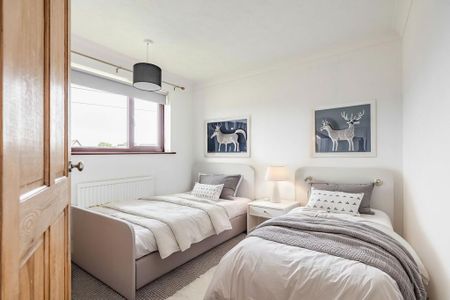 3 bedroom detached house to rent - Photo 2