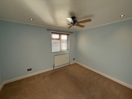 Field Close, Aylesbury - Photo 3