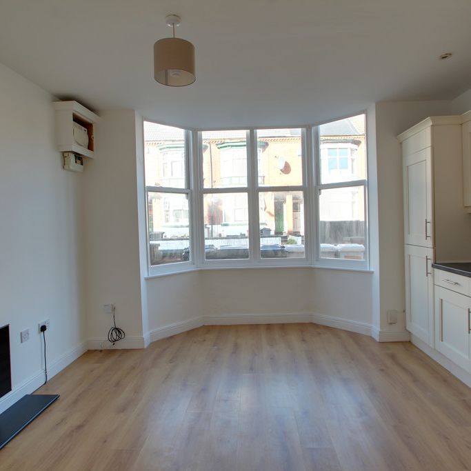 1 bed ground floor flat to rent in Fosse Road South, Leicester, LE3 - Photo 1