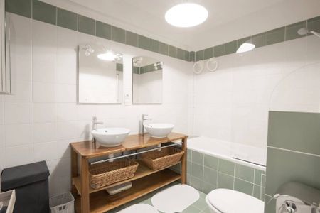 Rental Apartment Paris 16th - Photo 4