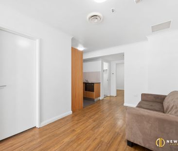 601/2 Akuna Street, City ACT 2601 - House For Rent | Domain - Photo 3