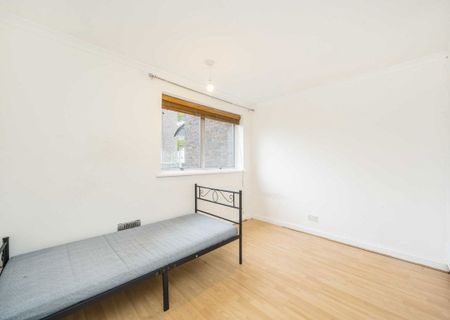 Parkgate Road, SW11 4PJ, London - Photo 2
