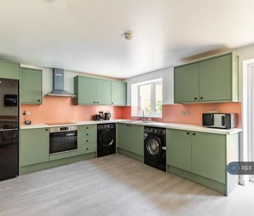1 bedroom in a house share to rent - Photo 4