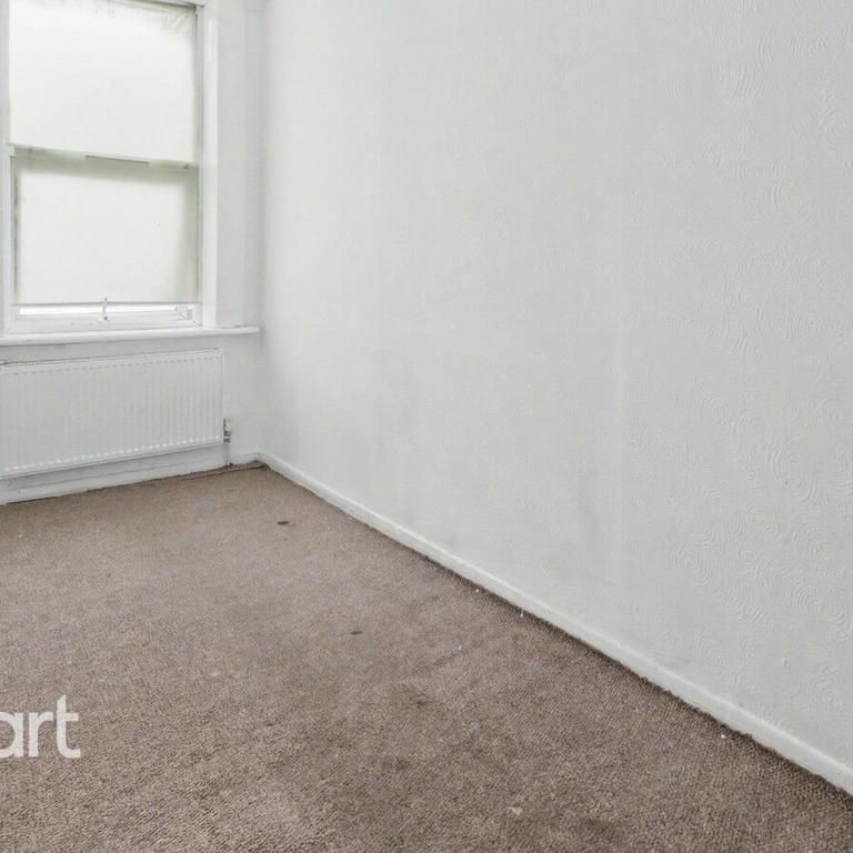 3 bedroom apartment to rent - Photo 1