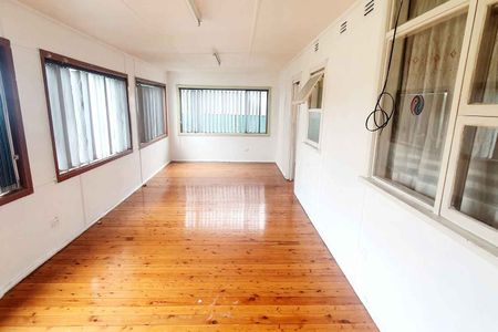 OPEN PLAN LIVING - Photo 5