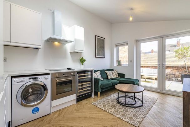 1 bedroom flat to rent - Photo 1