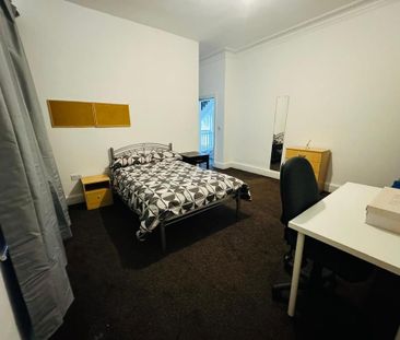7 bedroom flat to rent - Photo 5