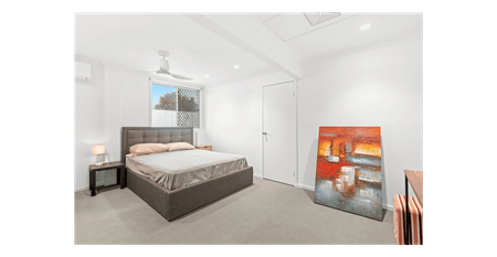 Luxury Waterfront Living in Exclusive Sorrento - dual living potential - Photo 5