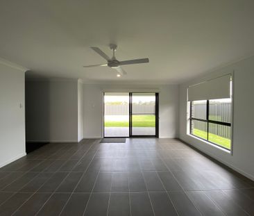 Four bedroom family home - Photo 3