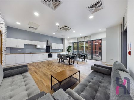 2 bedroom flat to rent - Photo 2