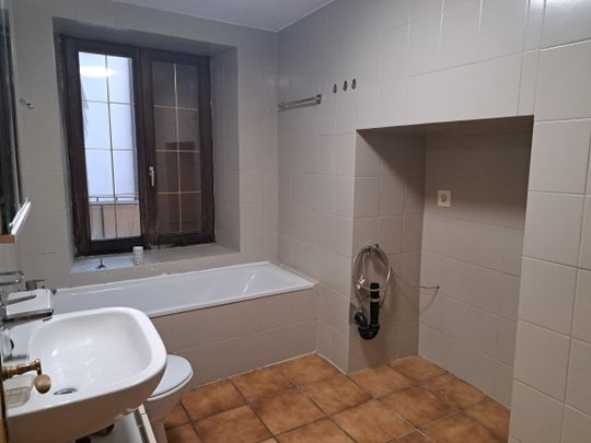 Appartement 4 pièces de 100 m2situé au 2ème étage sans ascenseur - Foto 1