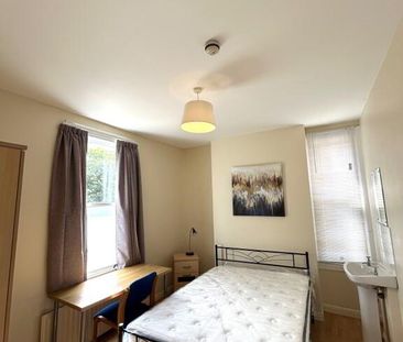29 Malone Place, Off Lisburn Road, Belfast, BT12 5FD - Photo 3