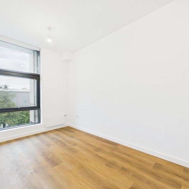 Lakeside East, The Causeway, Staines-Upon-Thames,TW18 - Photo 1