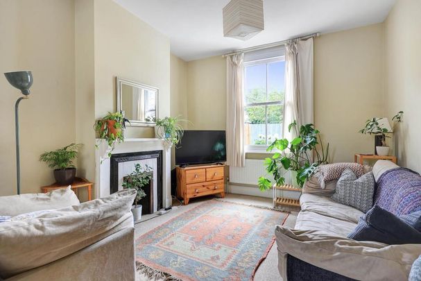 3 bedroom terraced house to rent - Photo 1