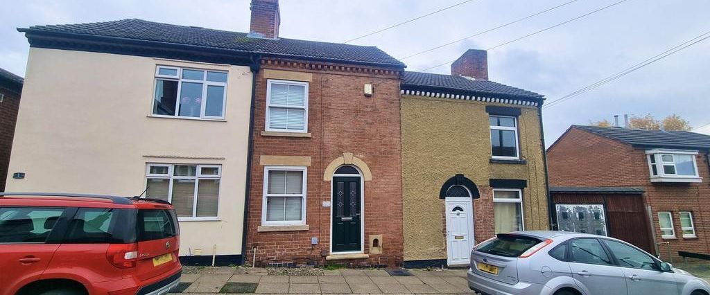 2 bedroom terraced house to rent - Photo 1