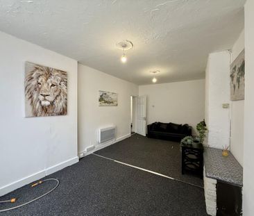 7 bedroom semi-detached house to rent - Photo 1