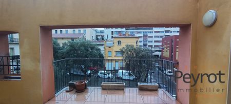 Location Appartement 4 pièces 99m² PERPIGNAN 66000 - Photo 5