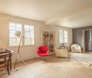 Location Maison Aix-en-Provence 8 Pièces 353 m² - Photo 2