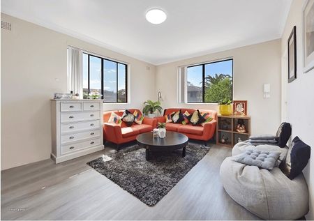 Prime Location, Stylish Living - Rent this Chic Apartment at 6/89 Dartbrook Road, Auburn NSW - Photo 4