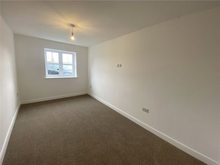 Bowbridge Road, Newark, Notts, NG24 - Photo 3