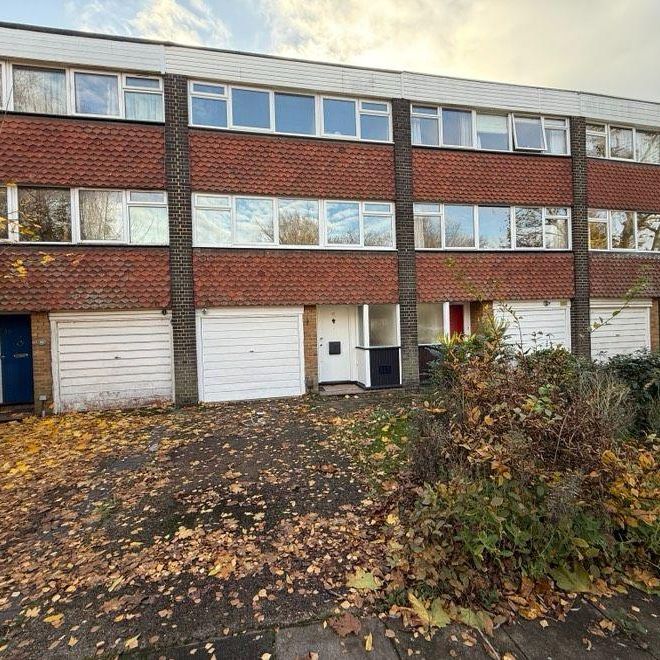 4 bedroom terraced house to rent - Photo 1