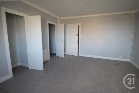 Location Appartement 2 pièces 43m² GANNAT 03800 - Photo 5