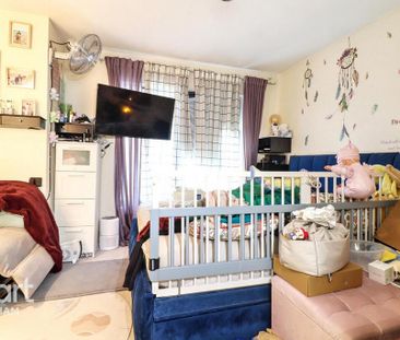 4 bedroom end of terrace house to rent - Photo 4