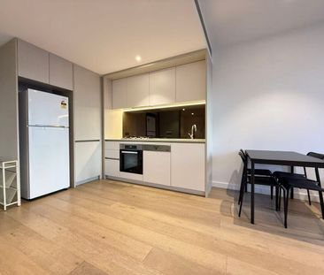 Furnished One Bed Plus Study In Darling SQ Arena - Photo 3