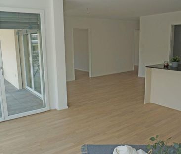 Attraktive und helle 4.5-Zimmerwohnung im 1. Obergeschoss zu vermieten - Photo 1