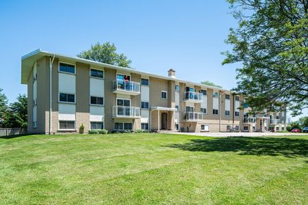 Two Bedroom Apartment - Photo 2