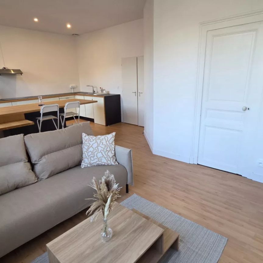 Appartement Tours 2 pièce(s) 48.84 m2 - Photo 1