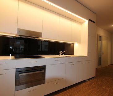 Charmante 2.5-Zimmer-Wohnung im Erdgeschoss - Photo 2