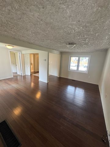 2 bd House for Rent in Windsor, ON - Photo 5