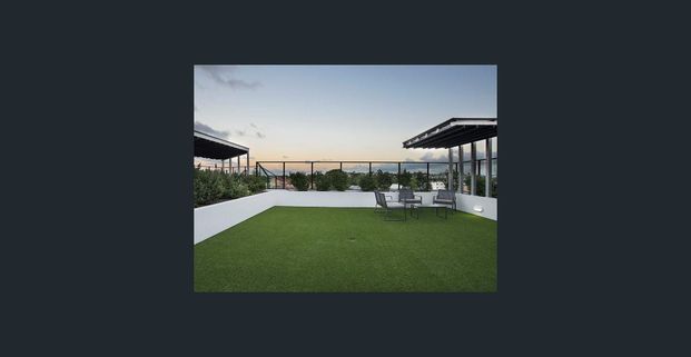 SPACIOUS APARTMENT - CONVENIENT LOCATION - Photo 1