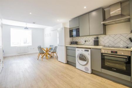 3 bedroom house share to rent - Photo 4