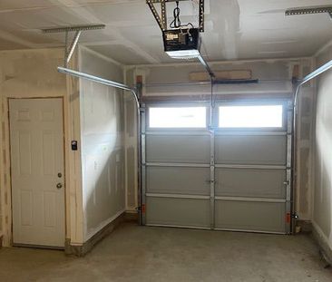 For Lease - 3315 Sixth Line, Oakville, Ontario - Photo 4