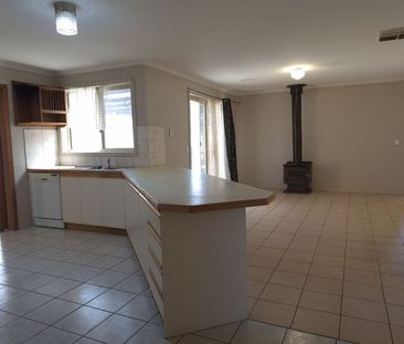 Spacious, Family-Friendly Home in Great Hallam Location - Photo 1