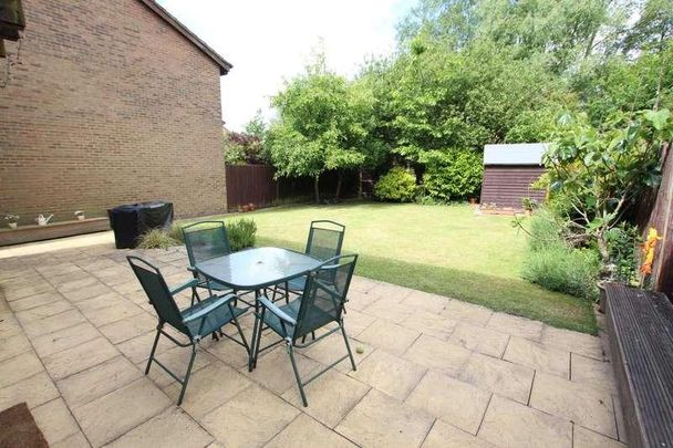 Woking, Surrey, GU21 - Photo 1