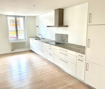 Vermiete grosse 4,5 Zimmer Wohnung mit Gartensitzplatz - Foto 2
