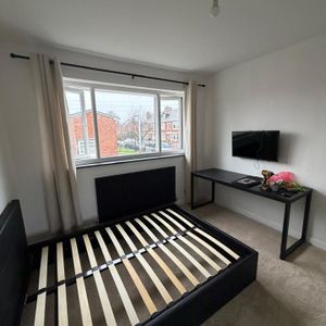 Room in a Shared House, Churchfield Road, M6 - Photo 2