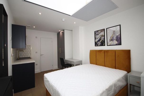 1 bedroom in a house share to rent - Photo 1