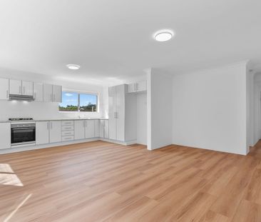 Spacious & Low-Maintenance Living in the Heart of Coorparoo - Photo 4