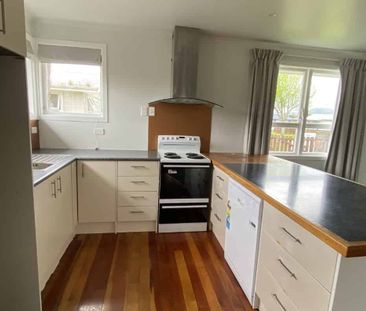 Charming Three-Bedroom Home in the Heart of Ngāruawāhia - Photo 5