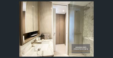 Beautifully Furnished Two Bedroom Apartment With Parking | Luxury Living at One30 Hyde Park - Photo 3