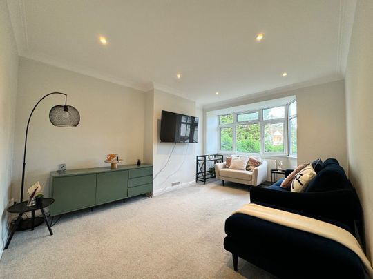 2 Bed Maisonette, Grosvenor Road, N3 - Photo 1