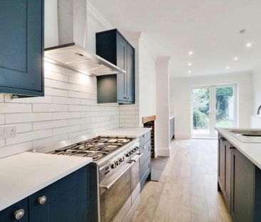 3 bedroom semi-detached house to rent - Photo 3