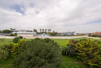 4 Bedroom Apartment with parking, Alto da Barra, Oeiras