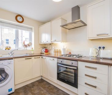 3 bed House - Semi-Detached To Let - Photo 6